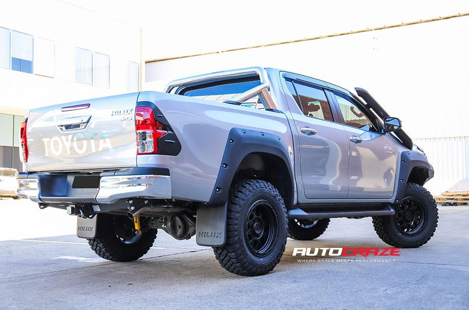 TOYOTA HILUX N80 4WD GRENADE OR MATTE BLACK